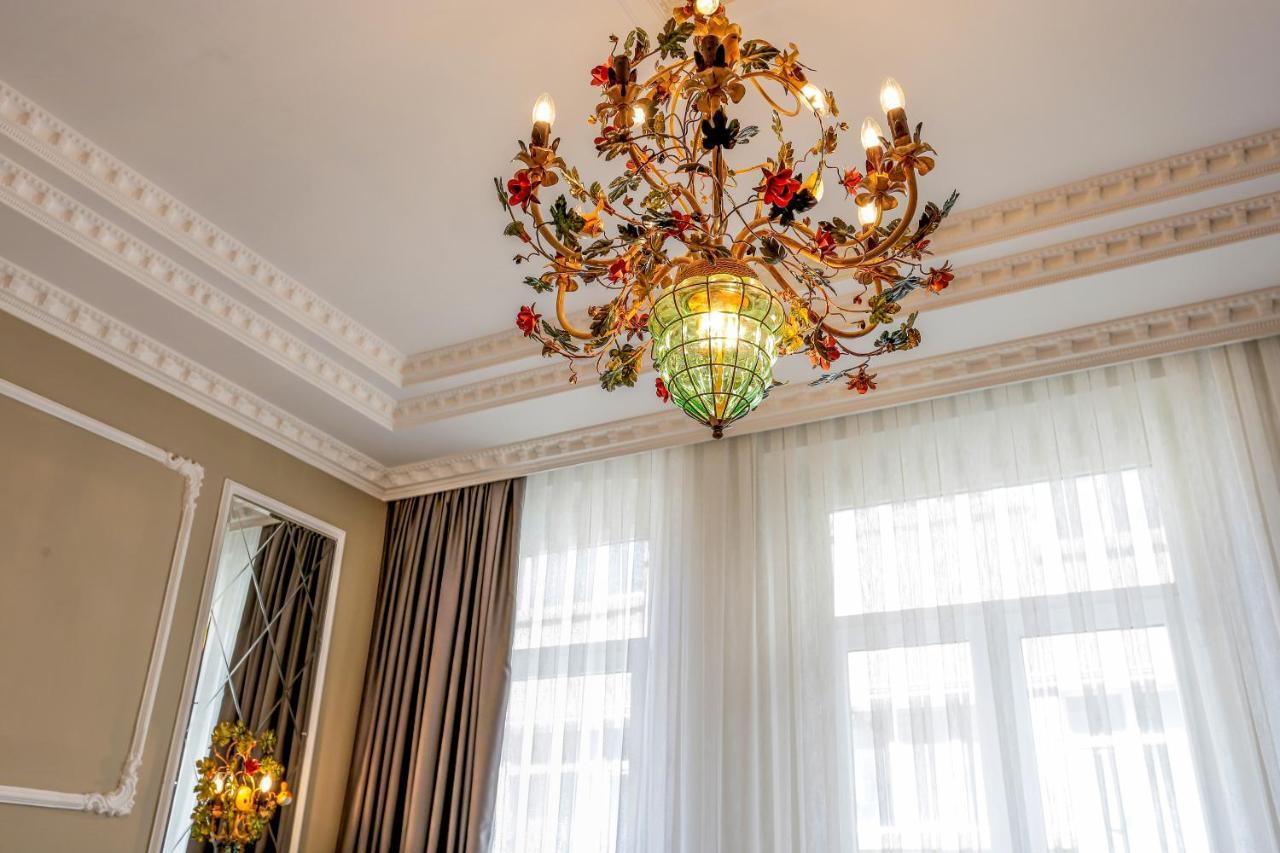 Arach Hotel Harbiye Istanboel Buitenkant foto