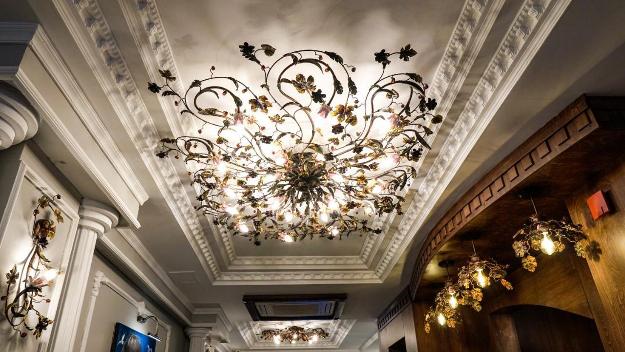 Arach Hotel Harbiye Istanboel Buitenkant foto
