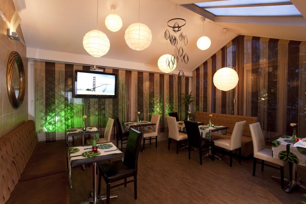Arach Hotel Harbiye Istanboel Buitenkant foto