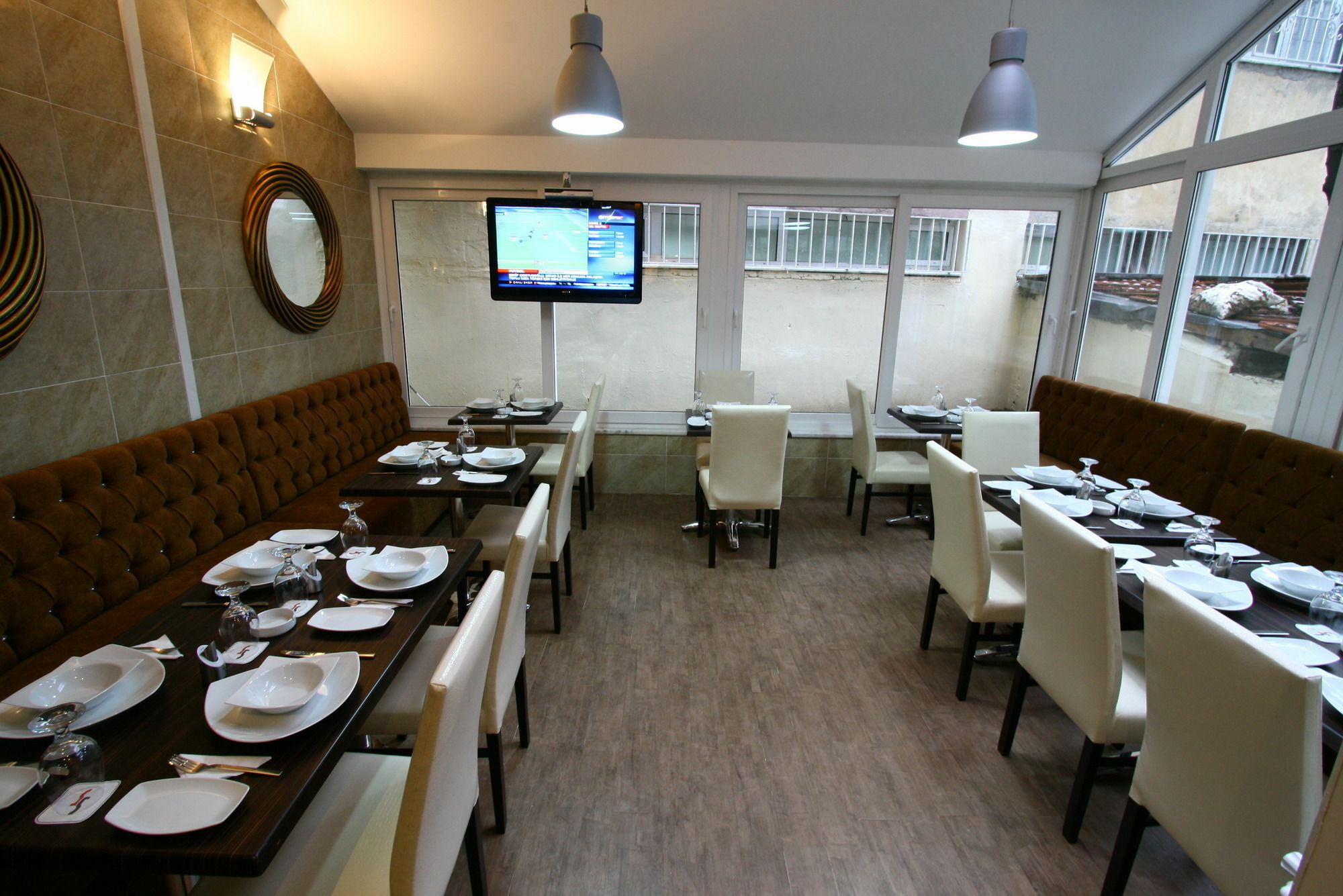 Arach Hotel Harbiye Istanboel Buitenkant foto